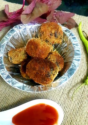 A picture of Red spinach tikki.