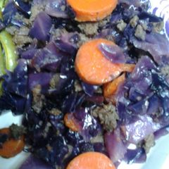 A picture of Red/Purple cabbage with beef.
