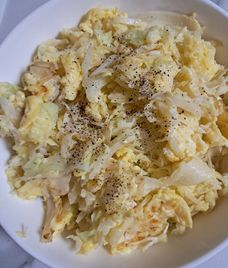 bắp cải xào trứng