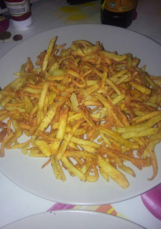 Una foto de Patatas paja con pimentón de la Vera