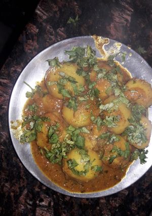 A picture of Dum aloo.