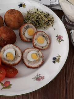 Una foto de Albóndigas con huevo