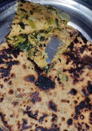 मूली की भूजी का पराठा (mooli ki bhurji ka paratha recipe in Hindi) रेसिपी मुख्य फोटो