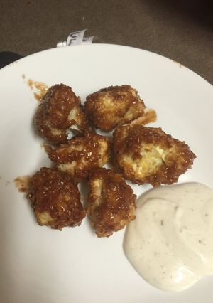 A picture of Cauliflower "wings".