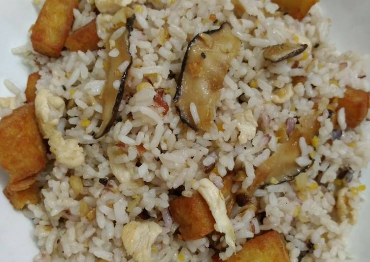 Resep Nasi Goreng Yang Chow oleh maplesong - Cookpad