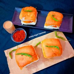 A picture of Maharashtra (Vada Pav).