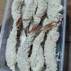 A picture of Udang tempura frozen.