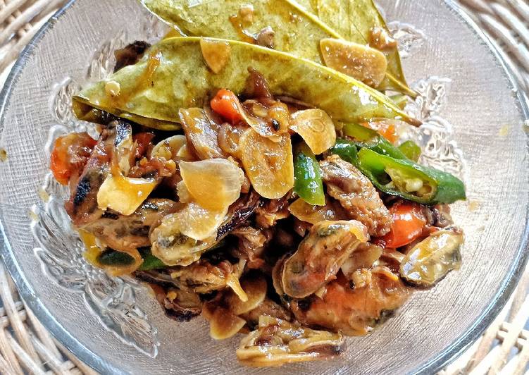 Kerang Ijo Saus Padang