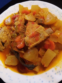 Una foto de Guisado de patatas con costillas de cerdo