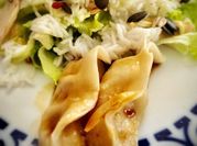 Una foto de dumplings arroz