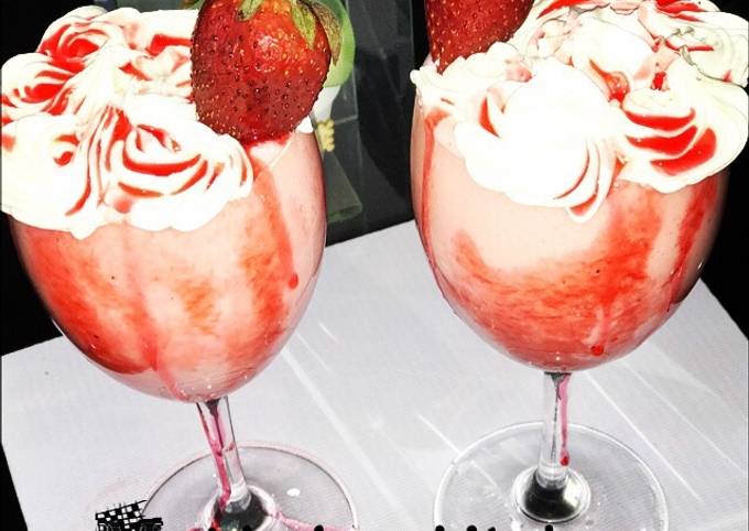 Strawberry milk shake