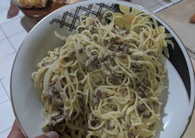 Resep Spaghetti with Meat Cheese Sauce Anti Gagal