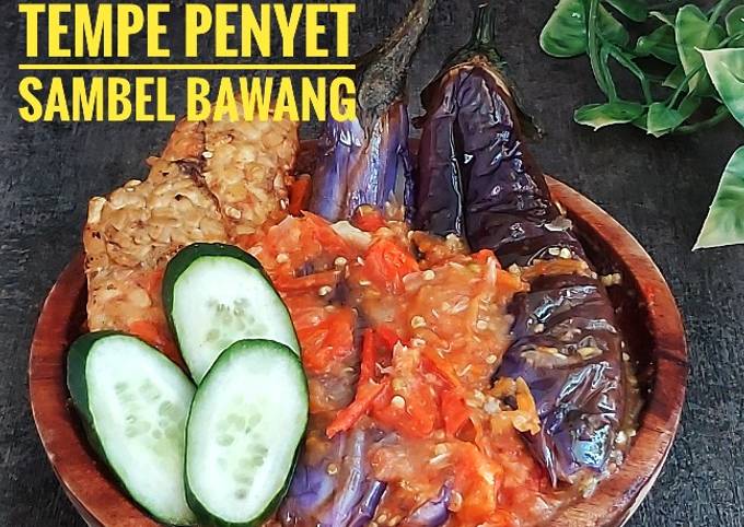 Wajib coba! Resep membuat Terong dan Tempe Penyet sambel Bawang. Enak banget&hellip;! dijamin lezat