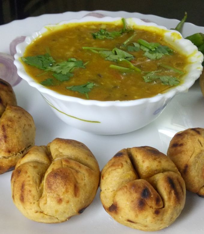 દાલ બાટી રેસીપી મુખ્ય ફોટો