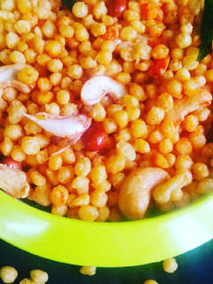 நவதானிய காரா பூந்தி (Navathaaniya kaara boondhi recipe in tamil) செய்முறை முக்கிய புகைப்படம்