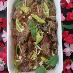 A picture of Baingain gosht.