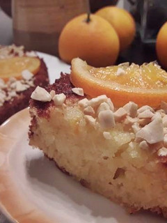 Una foto de Bizcocho de almendra y naranja confitada