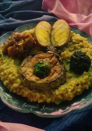 A picture of Bengali khichri Thali 🍛.