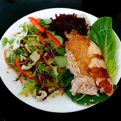 A picture of My Roast Chicken with Rainbow Salad and smoked sweet Beetroot 😍.