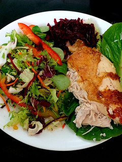 A picture of My Roast Chicken with Rainbow Salad and smoked sweet Beetroot 😍.