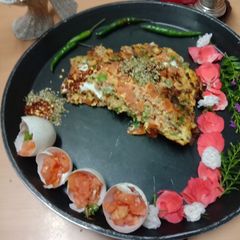 A picture of Mayonnaise veggies omelette.