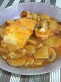 Bacalao con tomate, y patatas en su punto