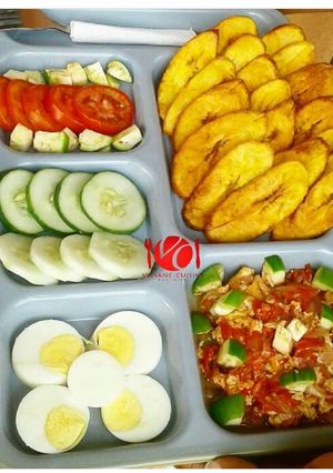 A picture of Fried plantain and egg sauce.