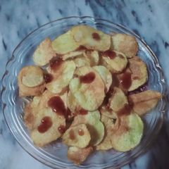 A picture of Lays style chips.