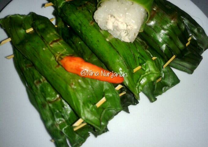 Lemper isi ayam