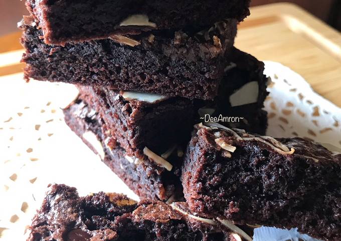 Triple Chocolate Fudgy Brownies