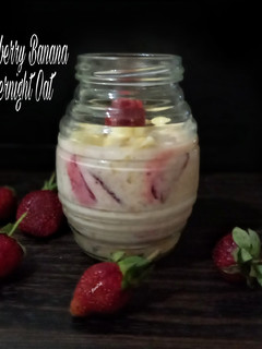 Foto resep Strawberry Banana Overnight Oat