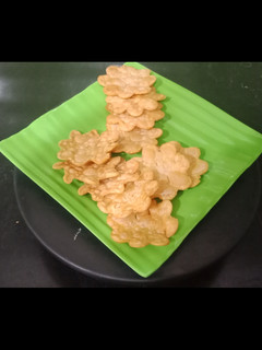 જીરા પૂરી (Jeera Poori Recipe In Gujarati) રેસીપી મુખ્ય ફોટો