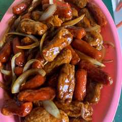 A picture of Menu jum'at berkah sosis&otak2 saus tiram.