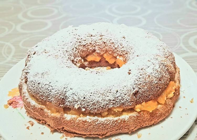 Ciambella con crema all'arancia