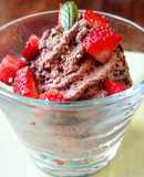 Mousse di cioccolato e fragole