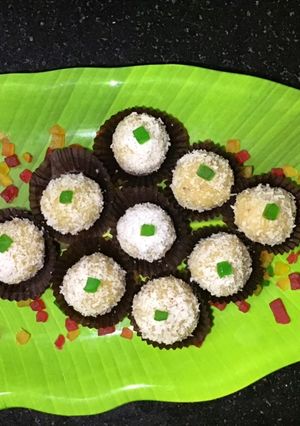 A picture of Walnut ladoo.