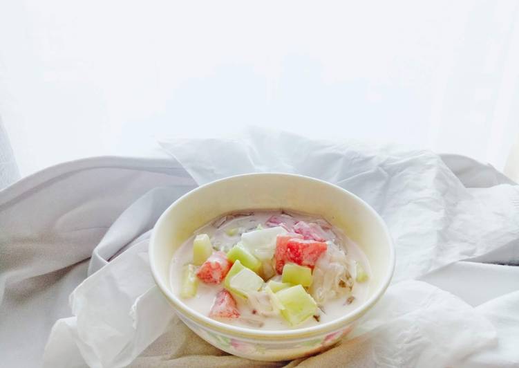 Langkah Membuat Salad Buah Yoghurt yang Bisa Manjain Lidah