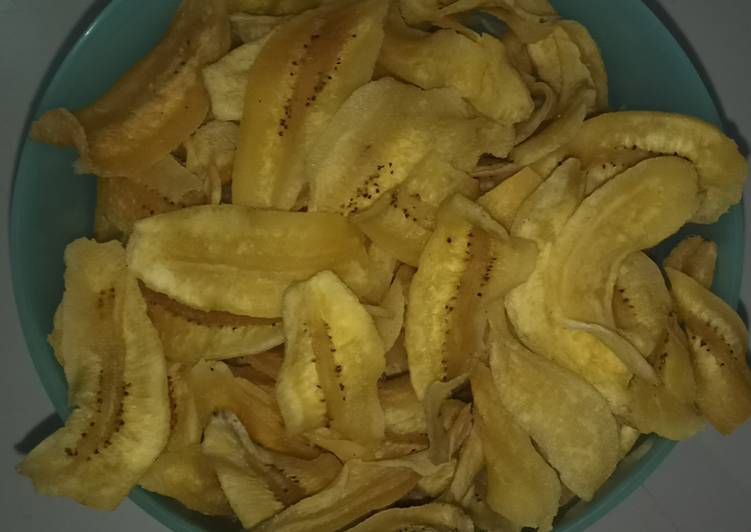 Cara Gampang Menyiapkan 🍌Kripik pisang usuk bawang putih🍌, Enak Banget