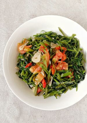Foto resep Tumis Kangkung Sambal EmBe