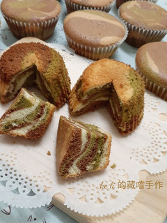 三色戚風杯子蛋糕 的食譜成品照片
