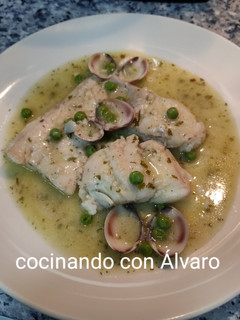 Una foto de Merluza en salsa verde