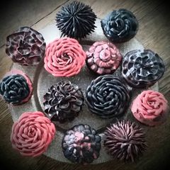 A picture of Swiss Meringue Butter Icing for cupcake and cake.