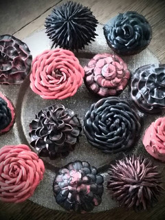 A picture of Swiss Meringue Butter Icing for cupcake and cake.