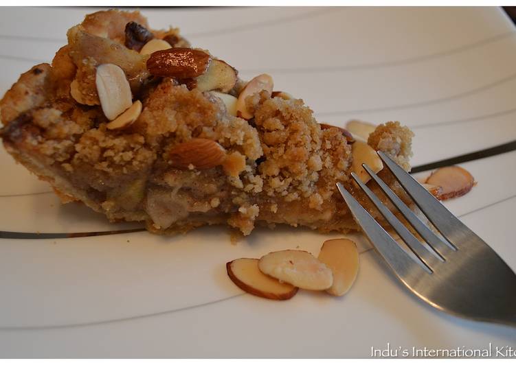 Apple Pie with streusel almond topping Apple Pie with streusel almond topping