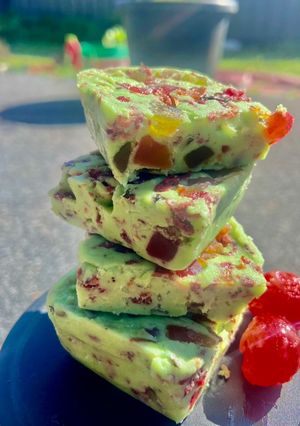 A picture of Paan fudge.