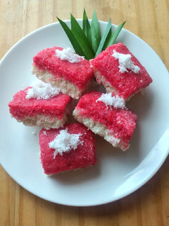 Foto resep Kue Sengkulun merah putih
