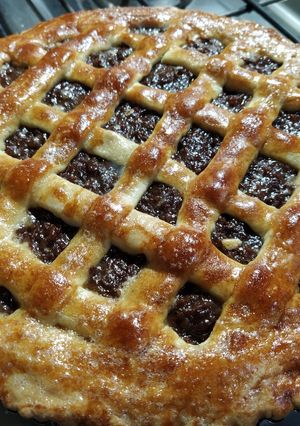 Una foto de Pastafrola de batata y chocolate
