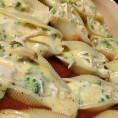 A picture of Broccoli Alfredo Stuffed Jumbo Shells.