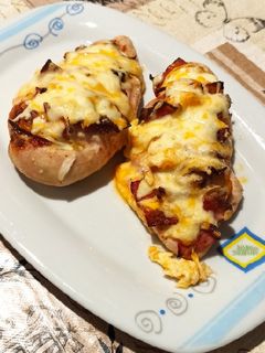 Φωτογραφία της συνταγής Easy bacon Hasselback chicken (φιλέτο κοτόπουλο γεμιστό)