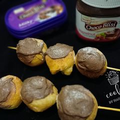 A picture of One bite donut balls 😋.